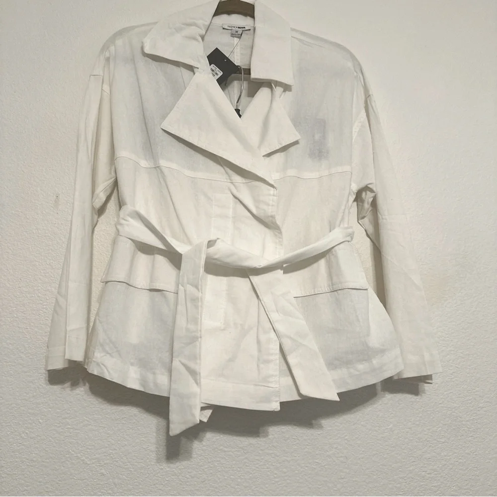 NWT*Set* Fashion Nova, ‘Still Workin’, Women's White Belted Jacket and Shorts - Picture 1 of 16